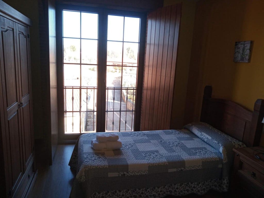 6 soveværelse Villa til salg i Val de San Lorenzo med garage - € 287.000 (Ref: 9604891)