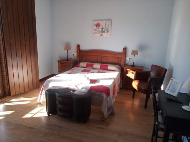 6 soveværelse Villa til salg i Val de San Lorenzo med garage - € 287.000 (Ref: 9604891)