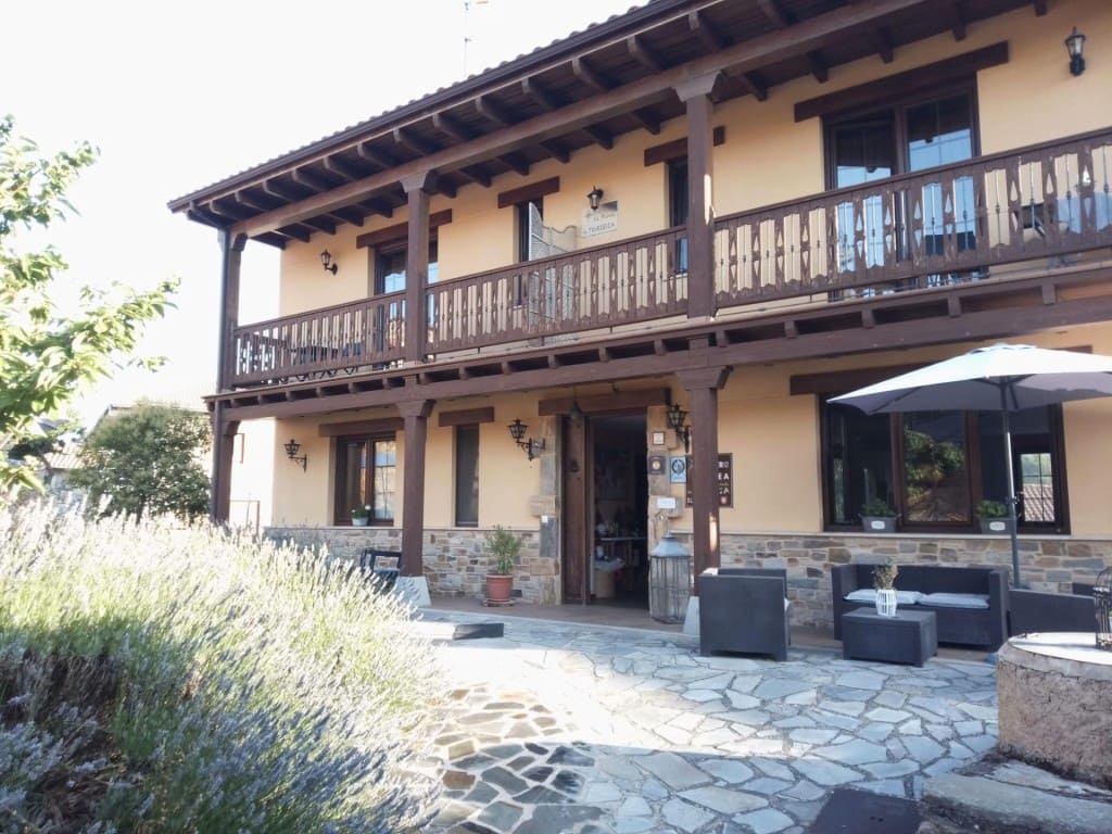 6 soveværelse Villa til salg i Val de San Lorenzo med garage - € 287.000 (Ref: 9604891)