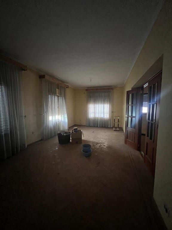 17 soverom Villa til salgs i Argamasilla de Alba - € 350 000 (Ref: 9604892)