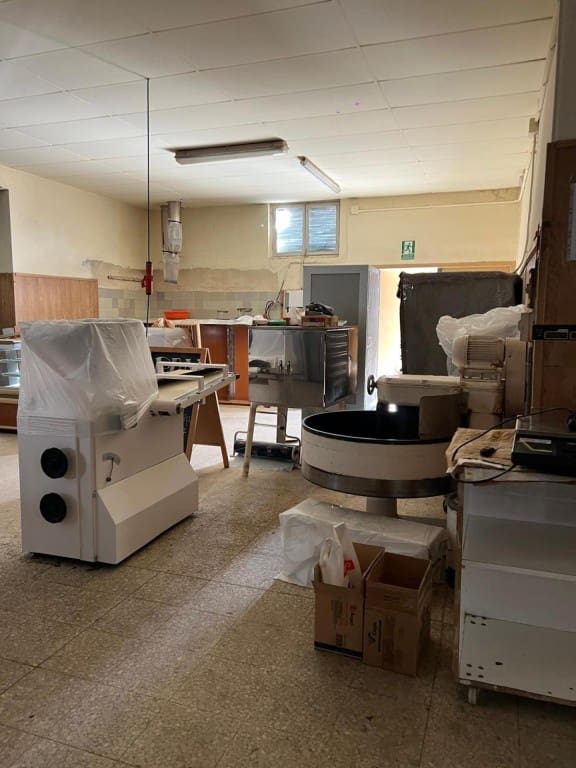 17 soverom Villa til salgs i Argamasilla de Alba - € 350 000 (Ref: 9604892)