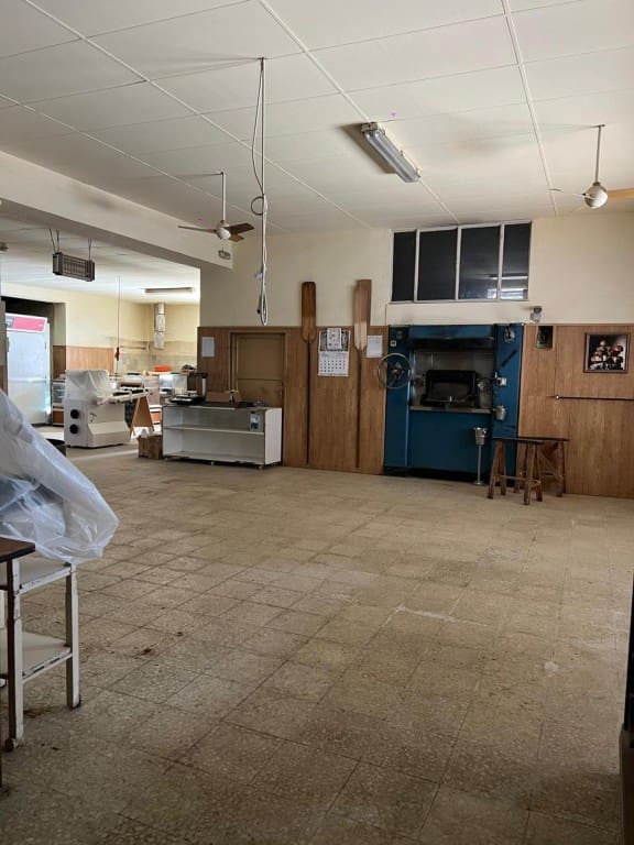 17 soverom Villa til salgs i Argamasilla de Alba - € 350 000 (Ref: 9604892)