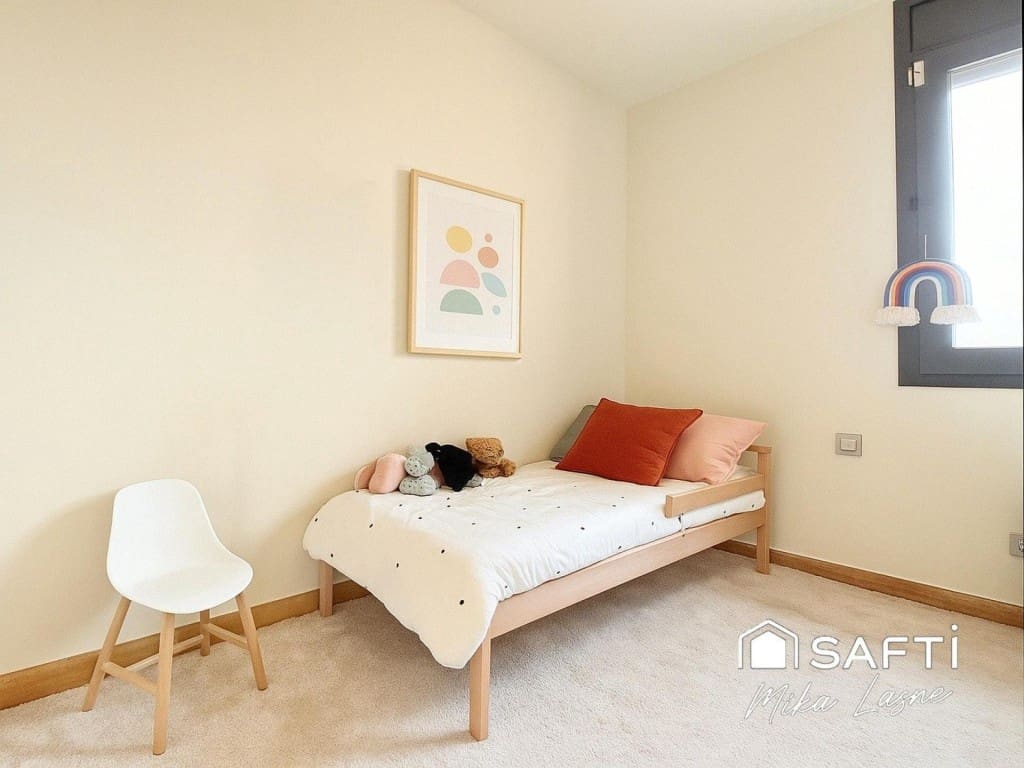 6 bedroom Villa for sale in Barcelona city with pool garage - € 1,389,000 (Ref: 9607975)