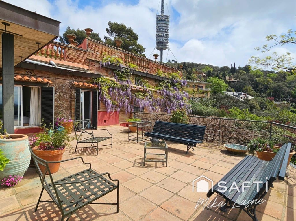 6 bedroom Villa for sale in Barcelona city with pool garage - € 1,389,000 (Ref: 9607975)