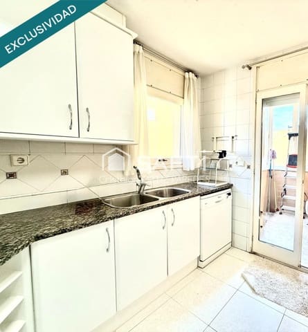 3 makuuhuone Huoneisto myytävänä paikassa Centre, Lloret de Mar mukana 
autotalli - 359 000 € (Ref: 9607976)