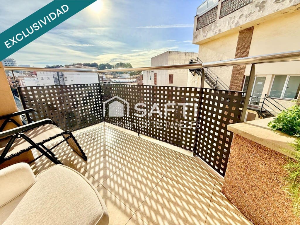 3 soveværelse Lejlighed til salg i Lloret de Mar med garage - € 359.000 (Ref: 9607976)