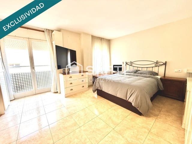 3 makuuhuone Huoneisto myytävänä paikassa Centre, Lloret de Mar mukana 
autotalli - 359 000 € (Ref: 9607976)