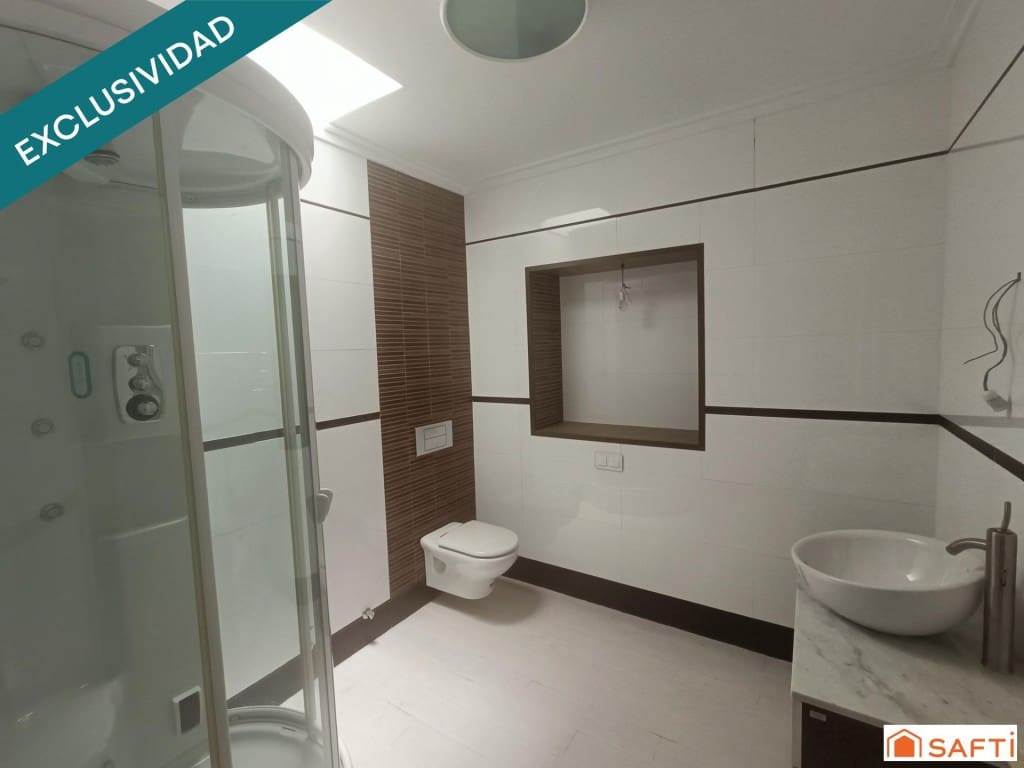 5 makuuhuone Rivitalo myytävänä paikassa Llanos del Caudillo - 189 000 € (Ref: 9607977)