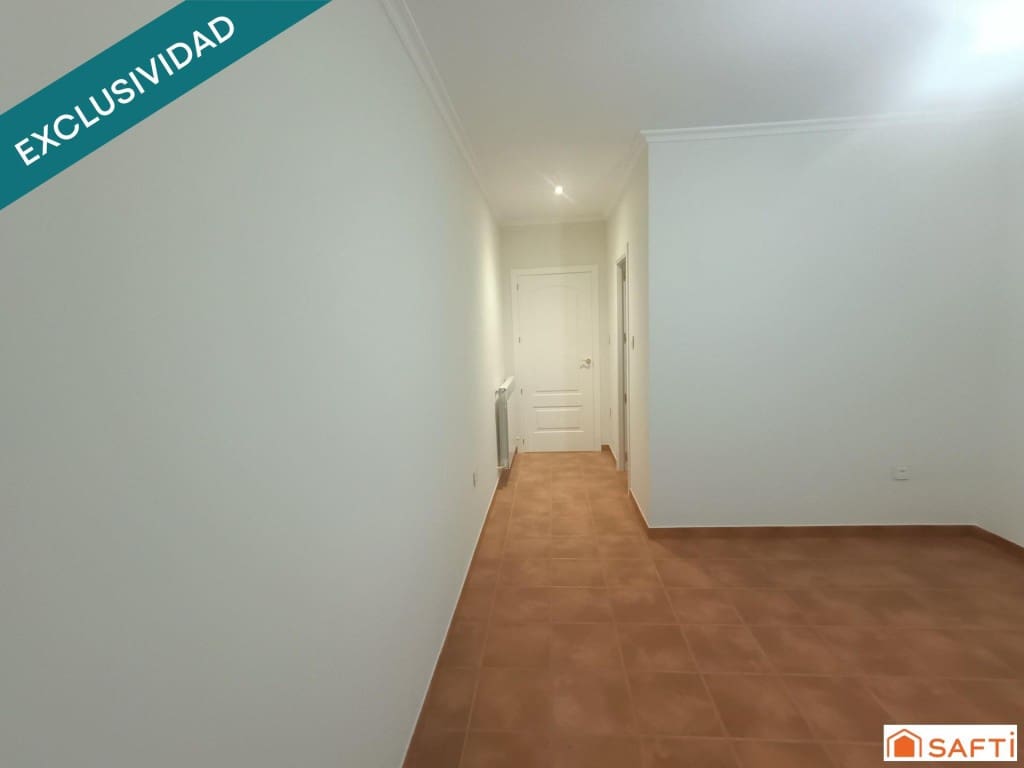 5 makuuhuone Rivitalo myytävänä paikassa Llanos del Caudillo - 189 000 € (Ref: 9607977)