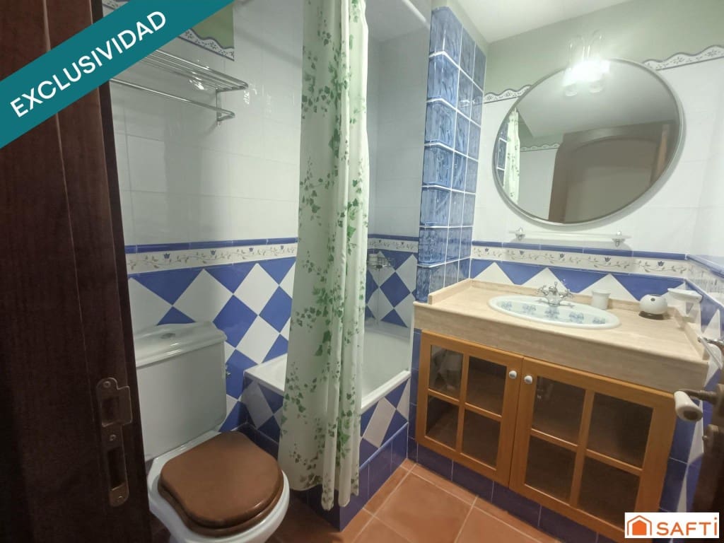 5 makuuhuone Rivitalo myytävänä paikassa Llanos del Caudillo - 189 000 € (Ref: 9607977)