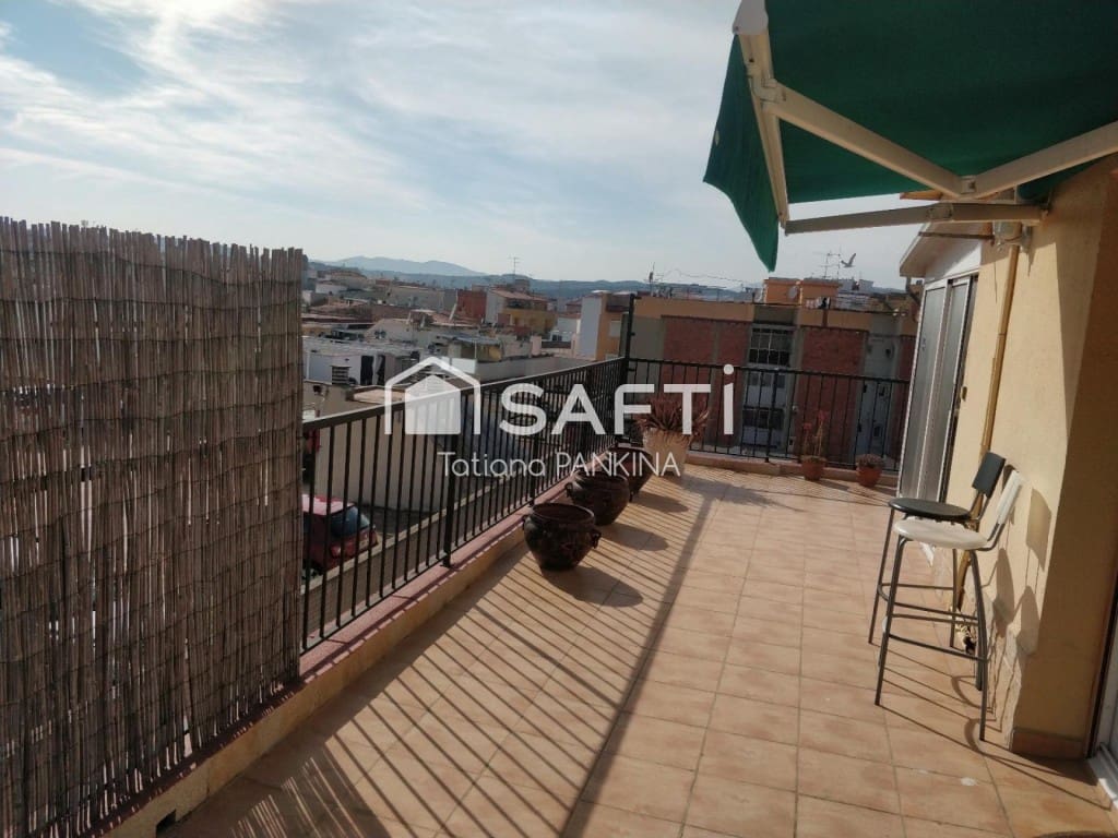 3 slaapkamer Penthouse te koop in Lloret de Mar - € 298.000 (Ref: 9607981)