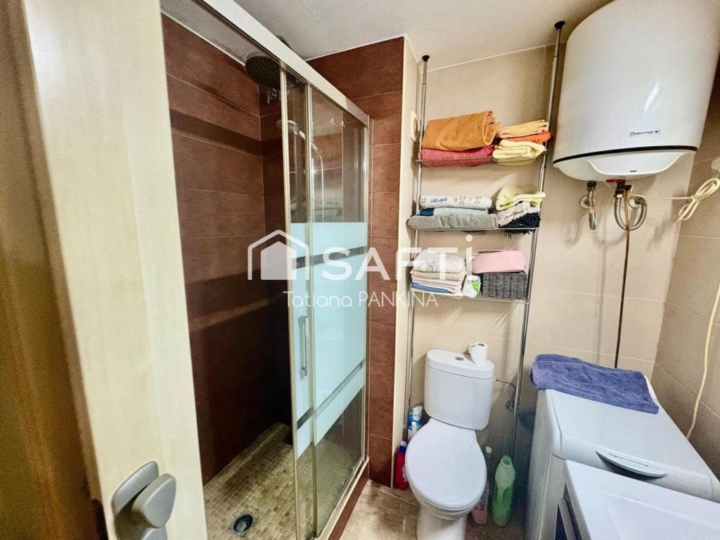 1 bedroom Apartment for sale in Lloret de Mar with pool - € 130,000 (Ref: 9607982)