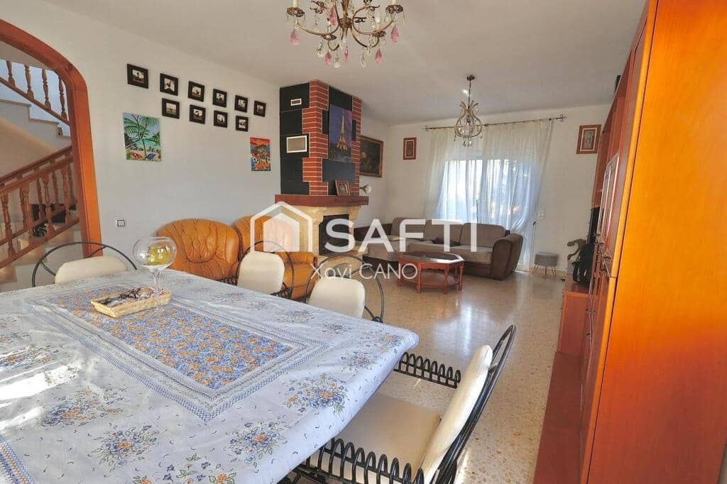 6 bedroom Villa for sale in Macanet de la Selva - € 445,000 (Ref: 9607983)