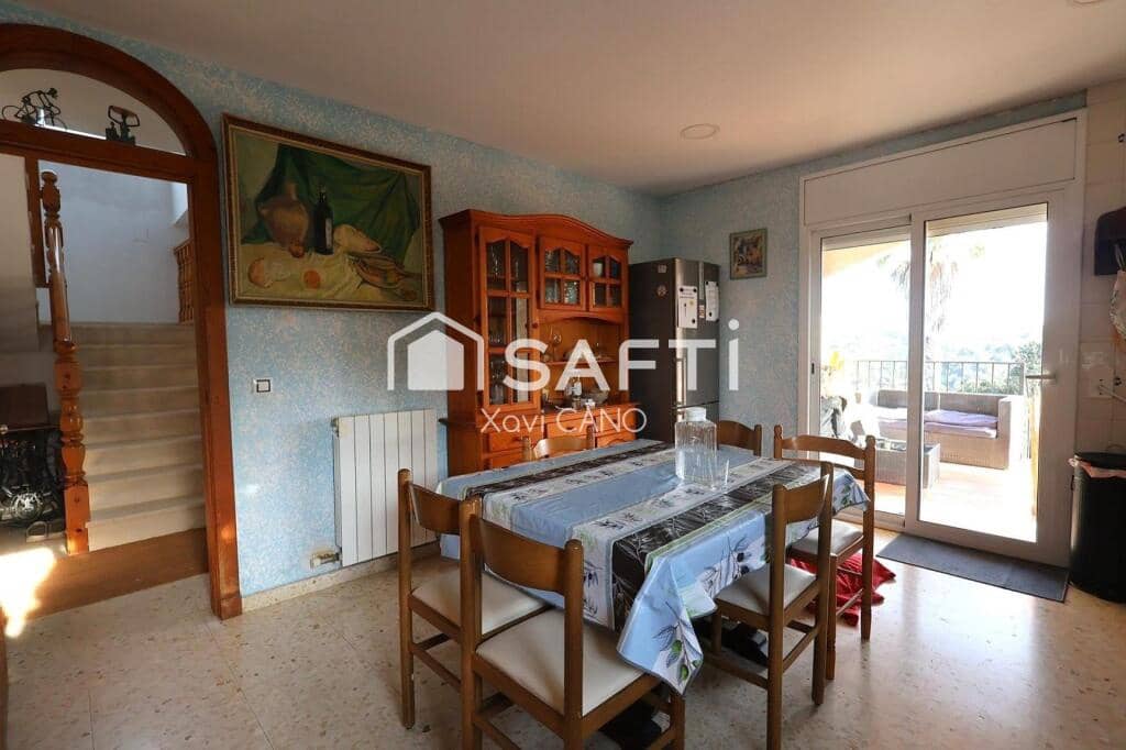 6 bedroom Villa for sale in Macanet de la Selva - € 445,000 (Ref: 9607983)