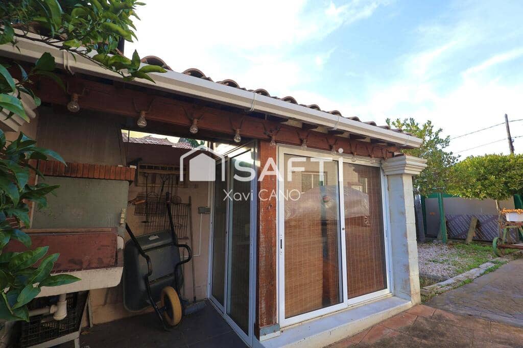 6 bedroom Villa for sale in Macanet de la Selva - € 445,000 (Ref: 9607983)