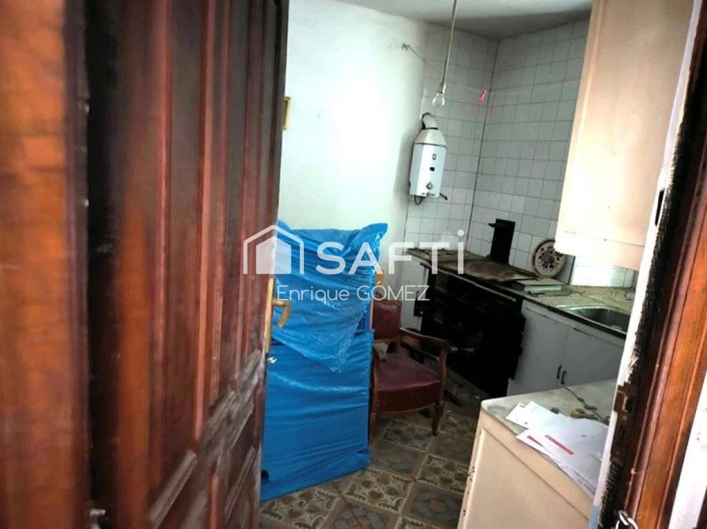 8 soveværelse Finca/Landehus til salg i Quintana del Castillo - € 54.000 (Ref: 9607986)