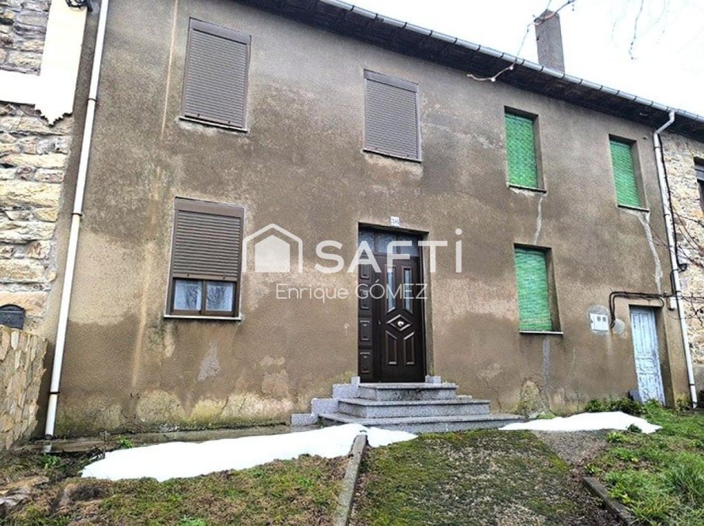 8 soveværelse Finca/Landehus til salg i Quintana del Castillo - € 54.000 (Ref: 9607986)