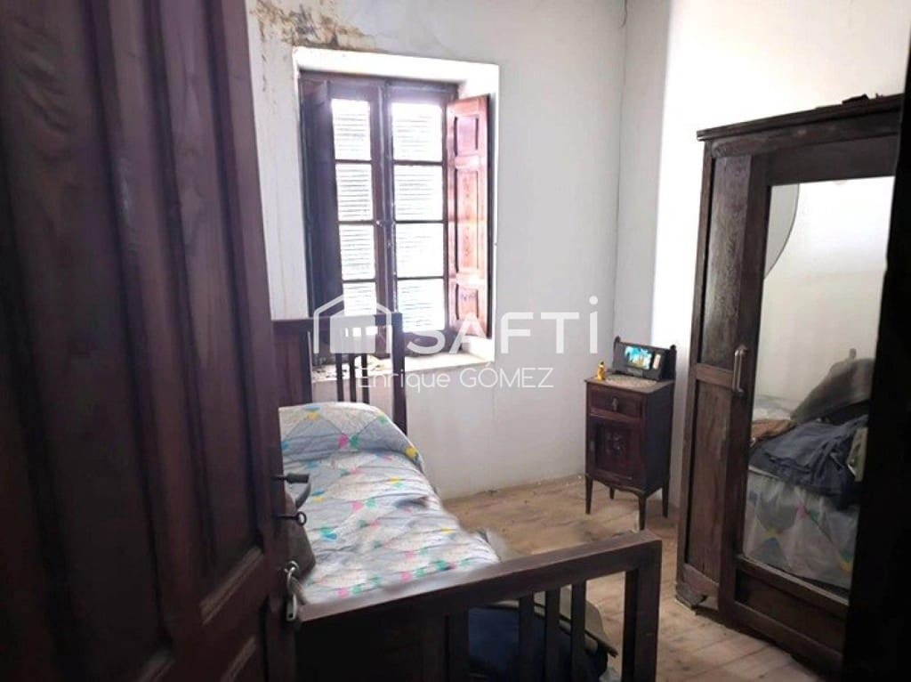 8 soveværelse Finca/Landehus til salg i Quintana del Castillo - € 54.000 (Ref: 9607986)