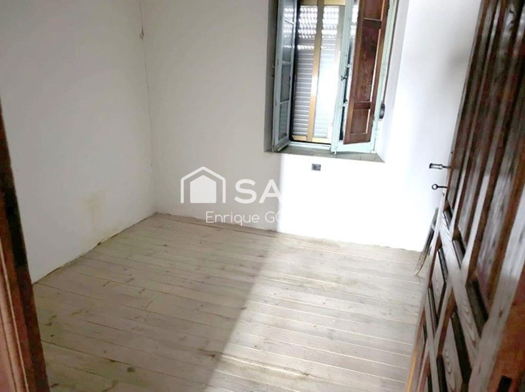 8 soveværelse Finca/Landehus til salg i Quintana del Castillo - € 54.000 (Ref: 9607986)