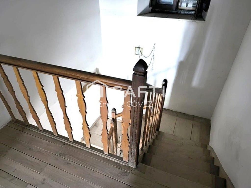 8 soveværelse Finca/Landehus til salg i Quintana del Castillo - € 54.000 (Ref: 9607986)