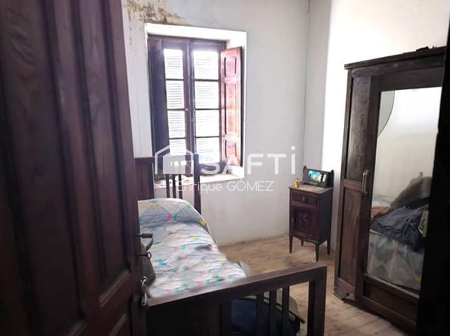 8 soveværelse Finca/Landehus til salg i Quintana del Castillo - € 54.000 (Ref: 9607986)