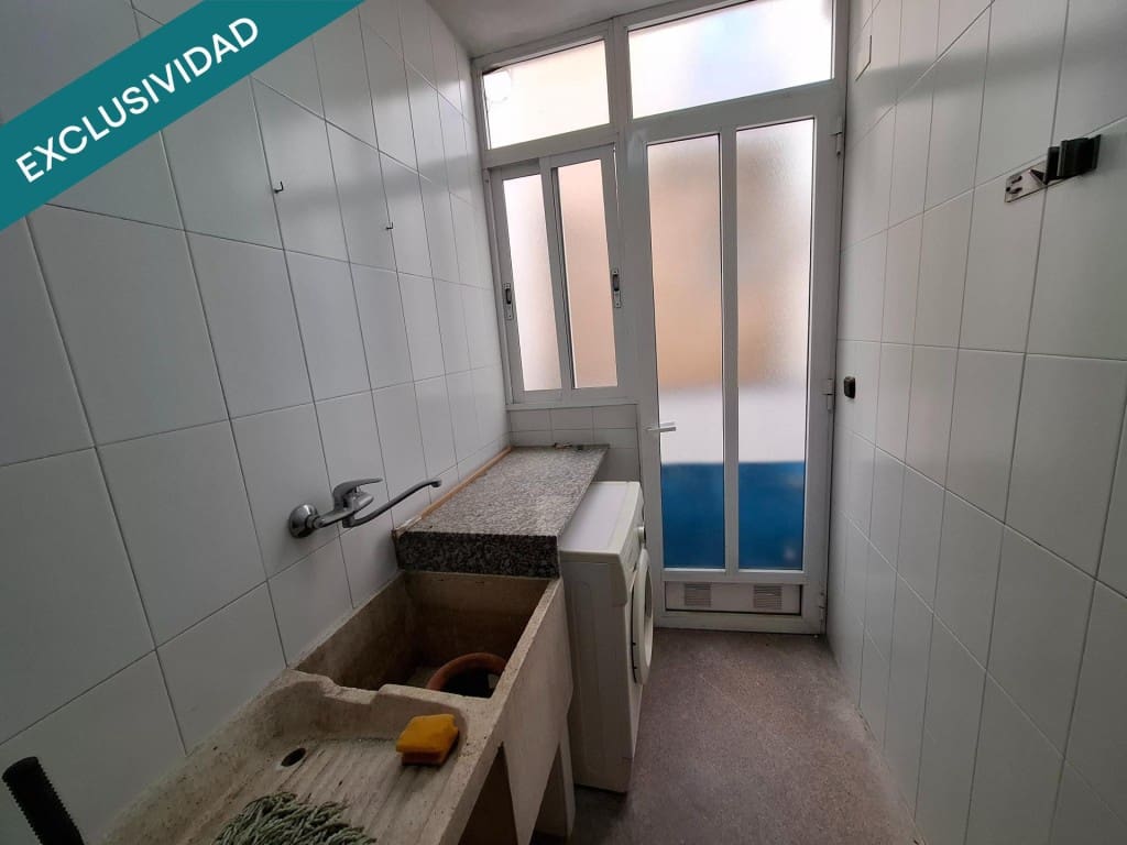 Oficina en Moixent en venta - 250.000 € (Ref: 9611337)