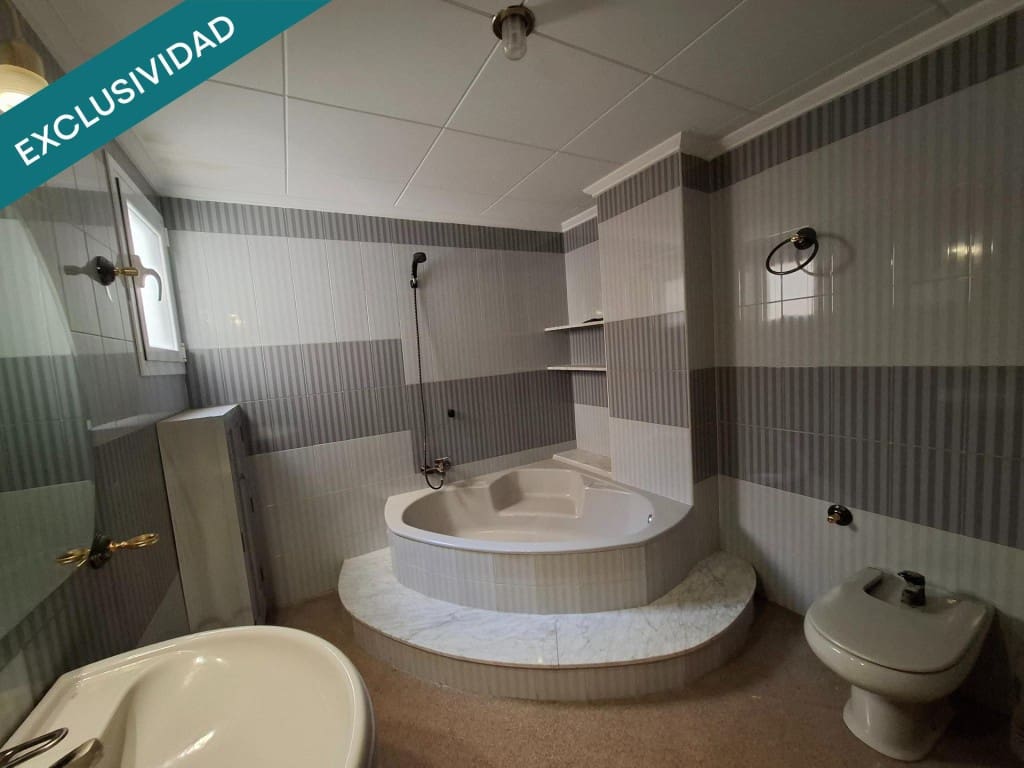 Oficina en Moixent en venta - 250.000 € (Ref: 9611337)