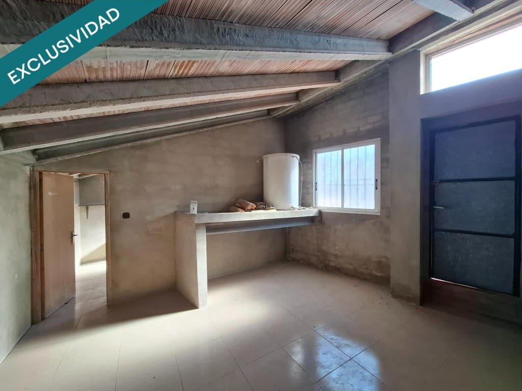 Oficina en Moixent en venta - 250.000 € (Ref: 9611337)