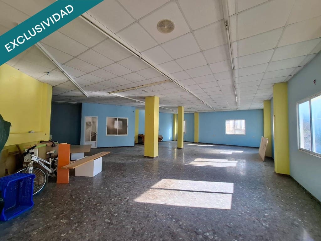 Oficina en Moixent en venta - 250.000 € (Ref: 9611337)