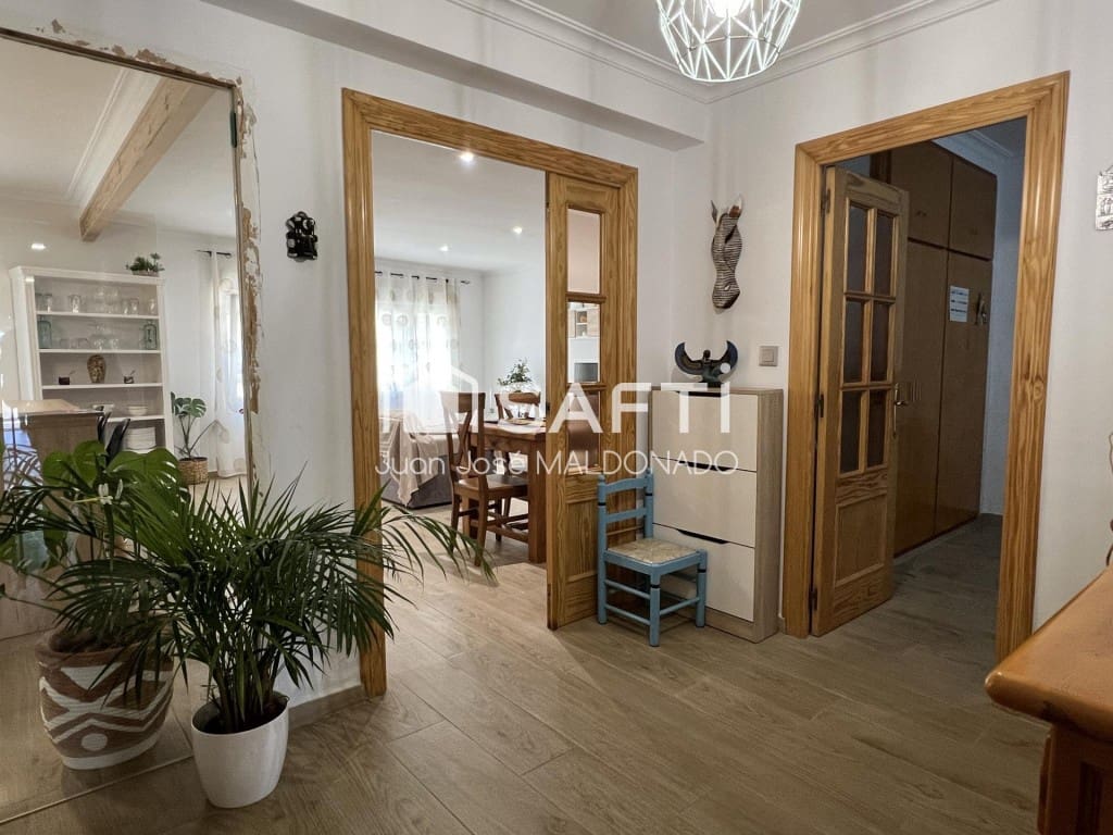 5 bedroom Apartment for sale in Benicarlo - € 165,000 (Ref: 9611339)