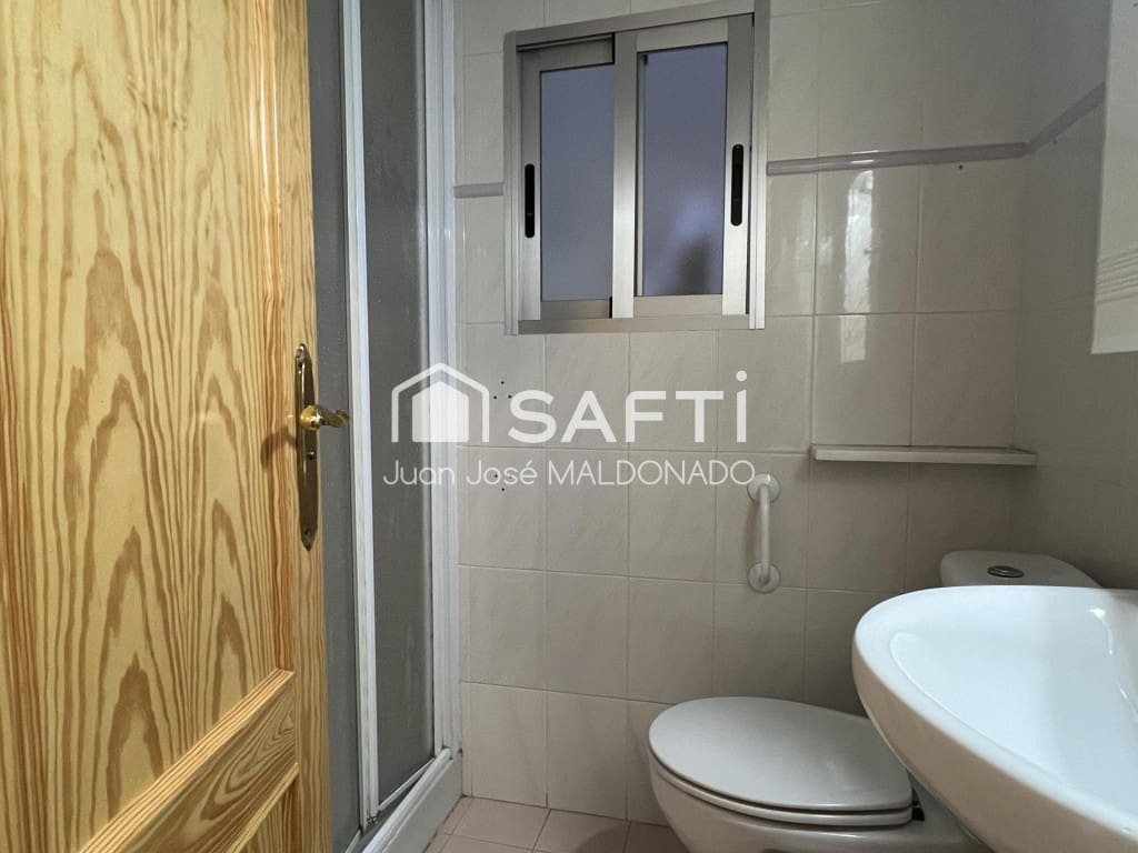 5 bedroom Apartment for sale in Benicarlo - € 165,000 (Ref: 9611339)