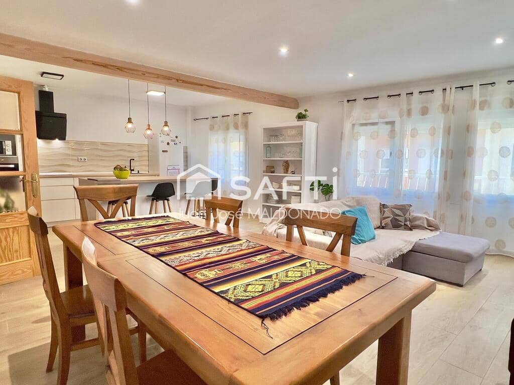 5 bedroom Apartment for sale in Benicarlo - € 165,000 (Ref: 9611339)