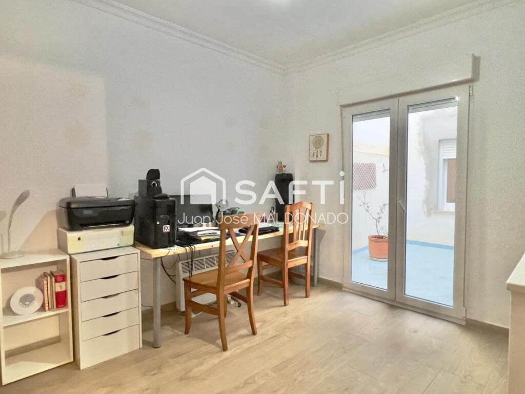 5 bedroom Apartment for sale in Benicarlo - € 165,000 (Ref: 9611339)