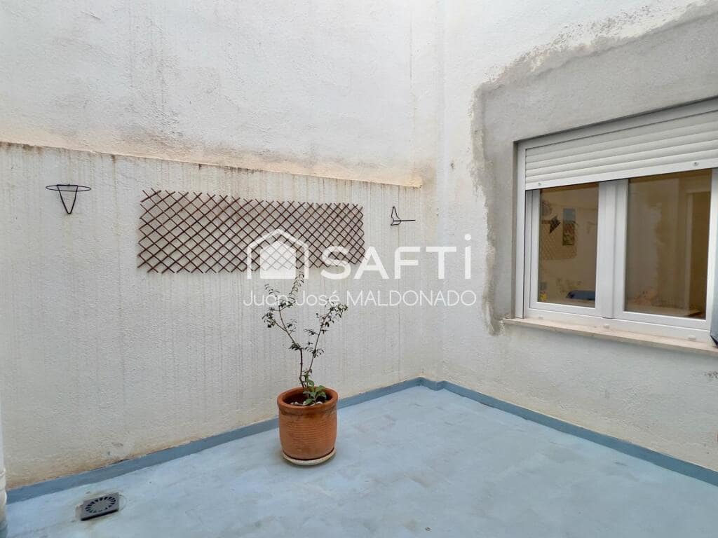 5 bedroom Apartment for sale in Benicarlo - € 165,000 (Ref: 9611339)