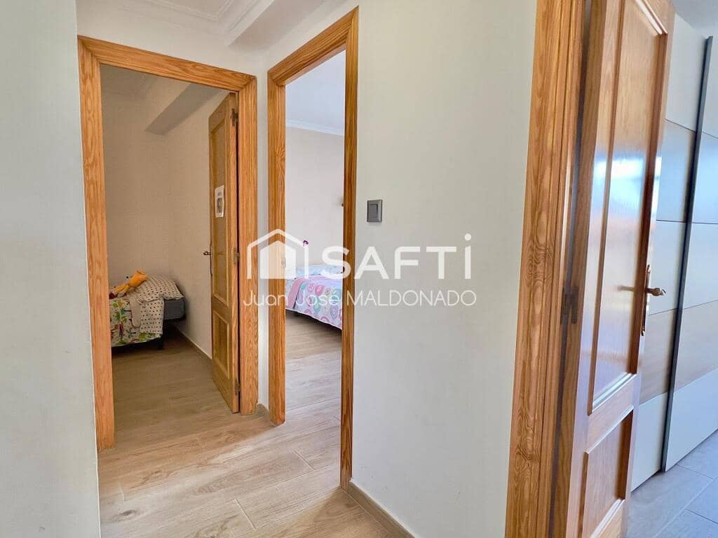 5 bedroom Apartment for sale in Benicarlo - € 165,000 (Ref: 9611339)