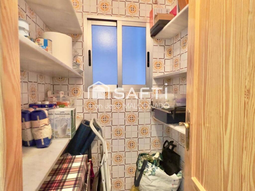 5 bedroom Apartment for sale in Benicarlo - € 165,000 (Ref: 9611339)