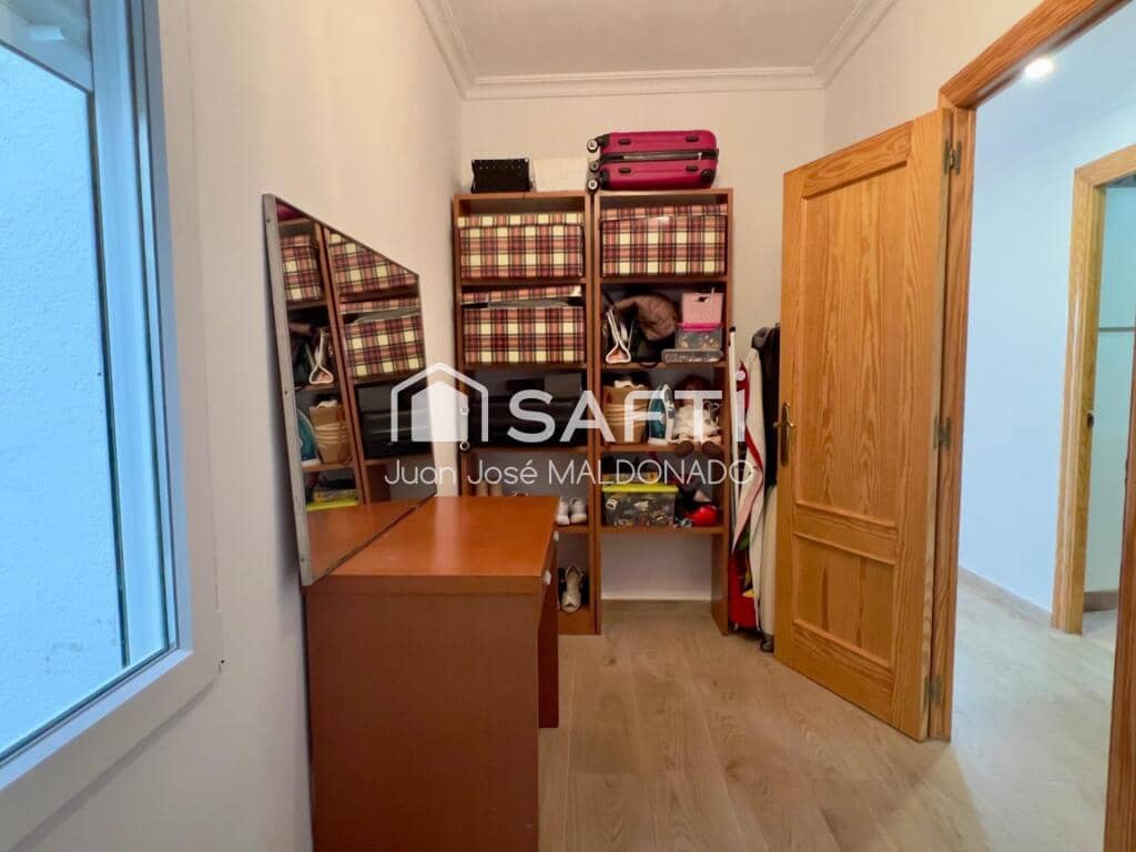 5 bedroom Apartment for sale in Benicarlo - € 165,000 (Ref: 9611339)