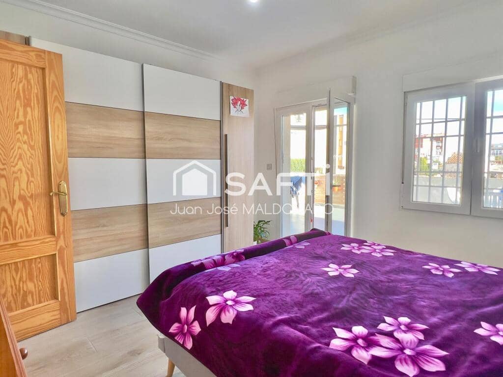 5 bedroom Apartment for sale in Benicarlo - € 165,000 (Ref: 9611339)