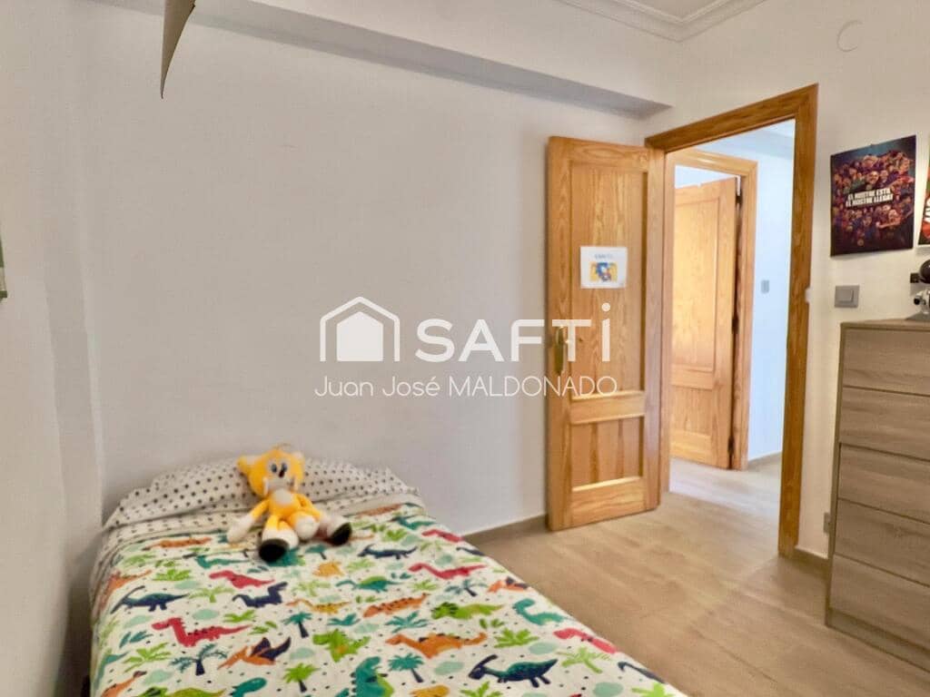 5 bedroom Apartment for sale in Benicarlo - € 165,000 (Ref: 9611339)