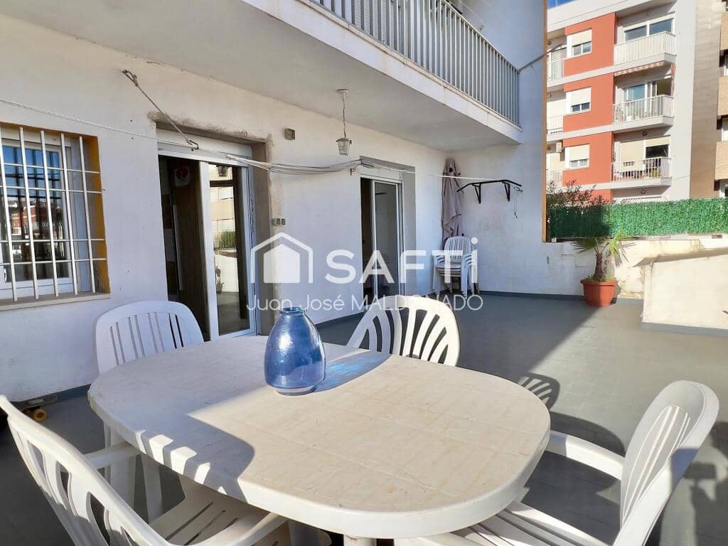 5 bedroom Apartment for sale in Benicarlo - € 165,000 (Ref: 9611339)