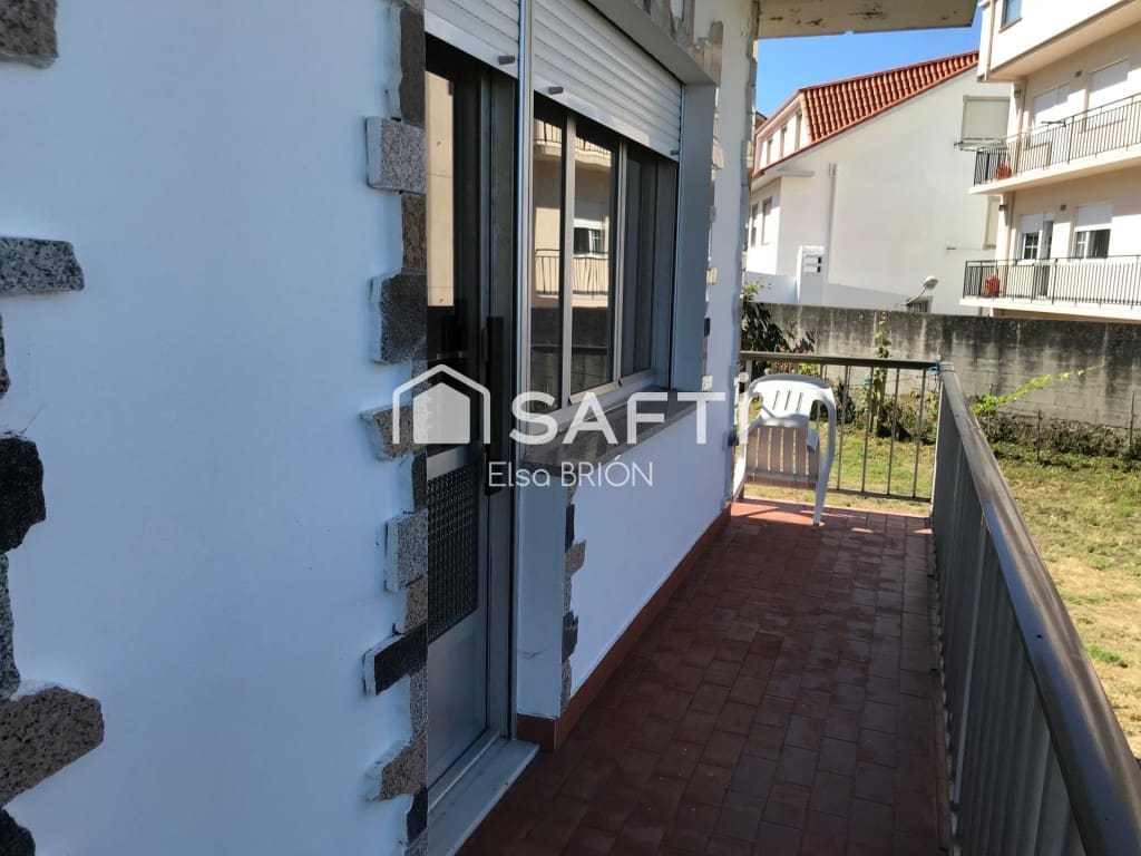 13 soveværelse Villa til salg i Porto do Son med garage - € 675.000 (Ref: 9611340)