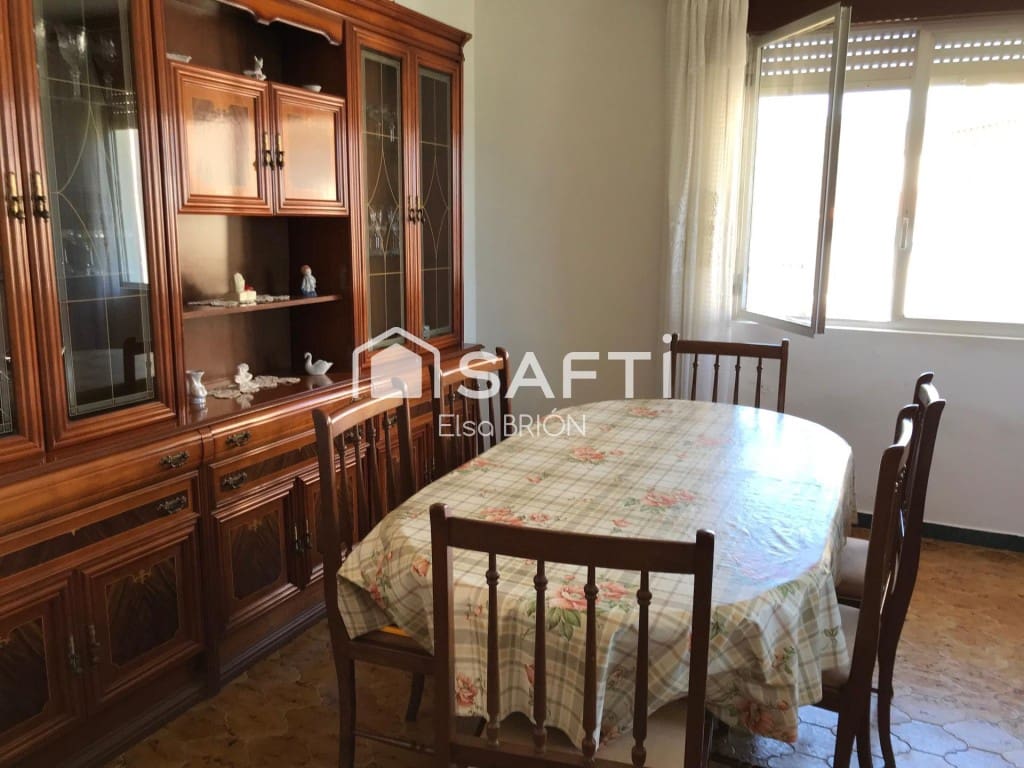 13 soveværelse Villa til salg i Porto do Son med garage - € 675.000 (Ref: 9611340)