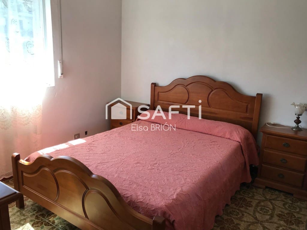 13 soveværelse Villa til salg i Porto do Son med garage - € 675.000 (Ref: 9611340)