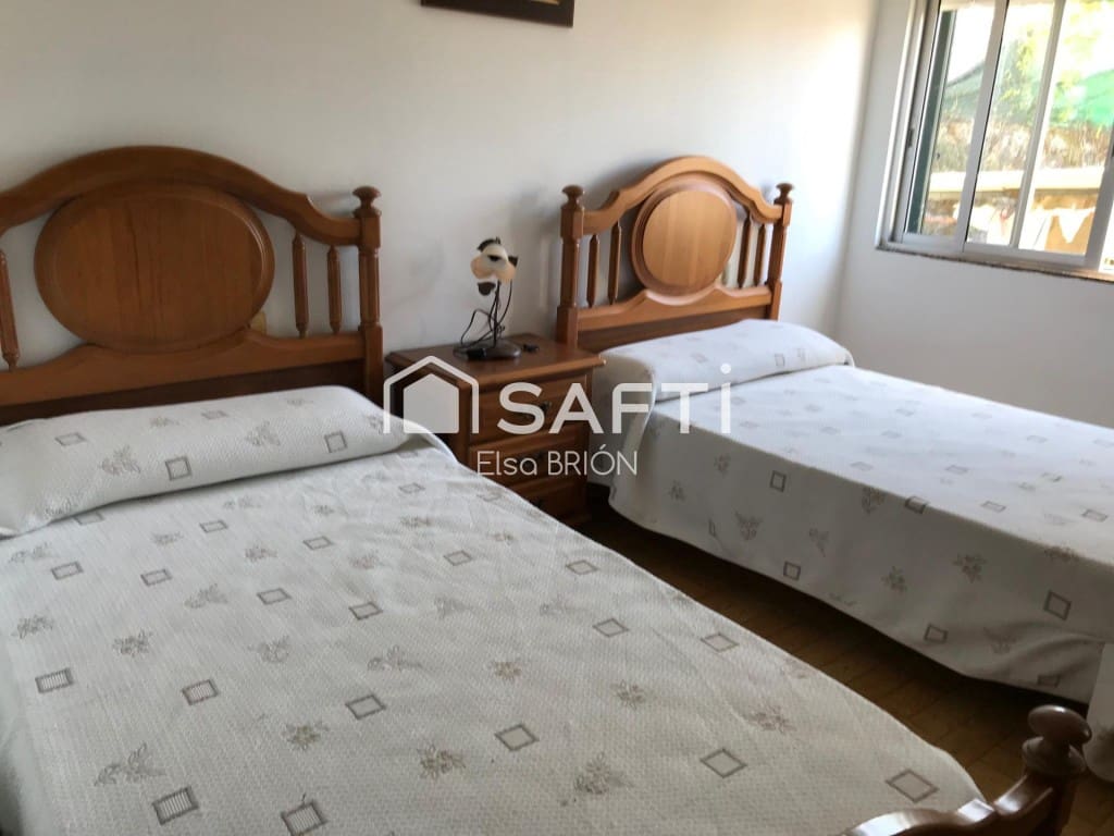 13 soveværelse Villa til salg i Porto do Son med garage - € 675.000 (Ref: 9611340)