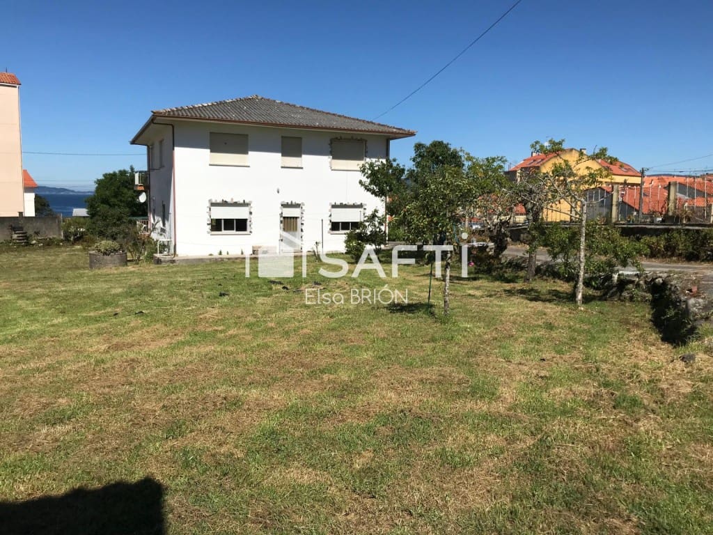 13 soveværelse Villa til salg i Porto do Son med garage - € 675.000 (Ref: 9611340)