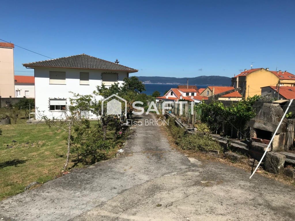 13 soveværelse Villa til salg i Porto do Son med garage - € 675.000 (Ref: 9611340)