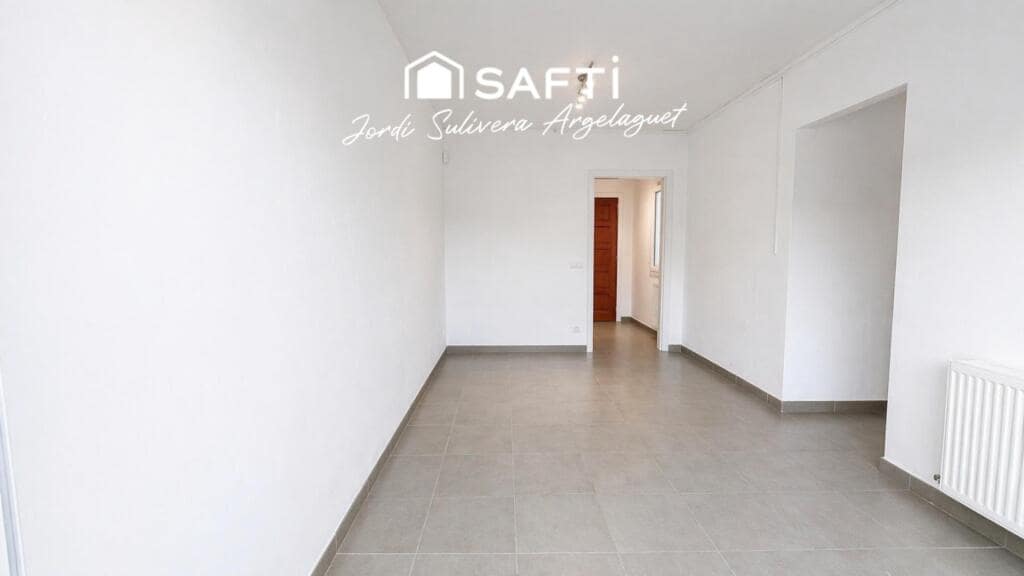 3 bedroom Apartment for sale in Sant Feliu de Guixols - € 248,000 (Ref: 9611342)