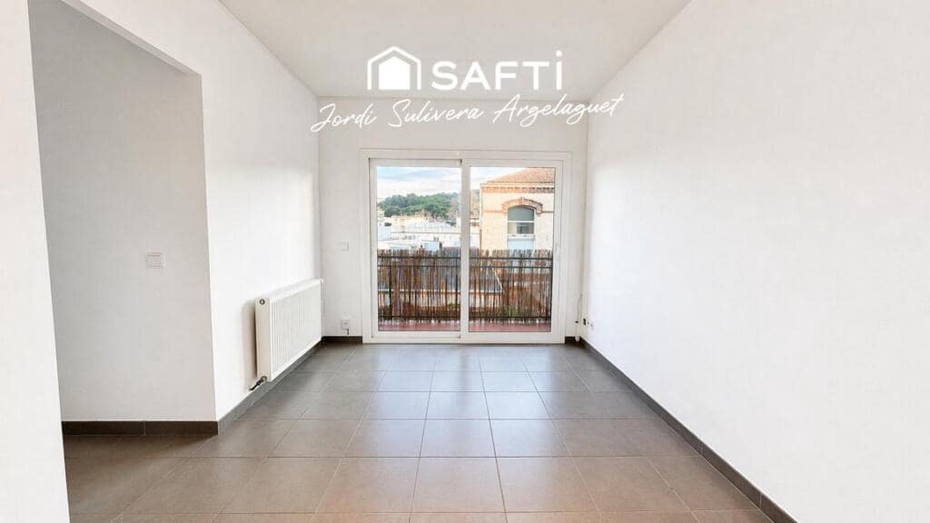 3 bedroom Apartment for sale in Sant Feliu de Guixols - € 248,000 (Ref: 9611342)