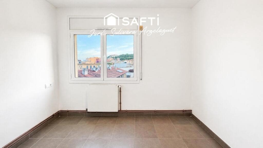 3 bedroom Apartment for sale in Sant Feliu de Guixols - € 248,000 (Ref: 9611342)