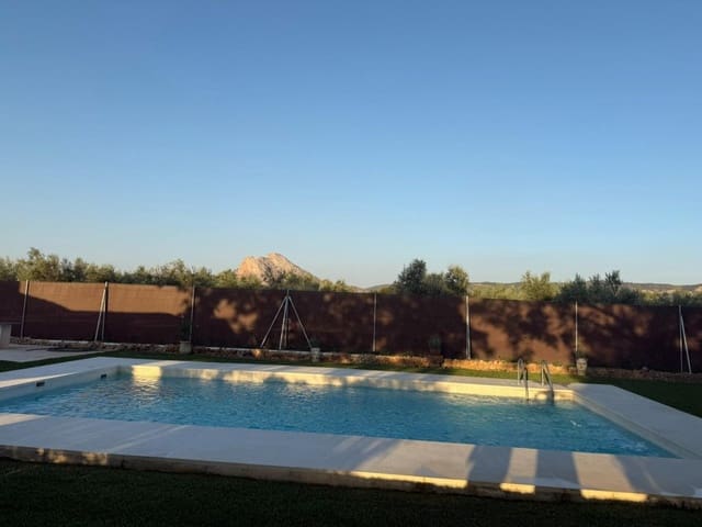 2 bedroom Finca/Country House for sale in Antequera - € 520,000 (Ref: 9611344)